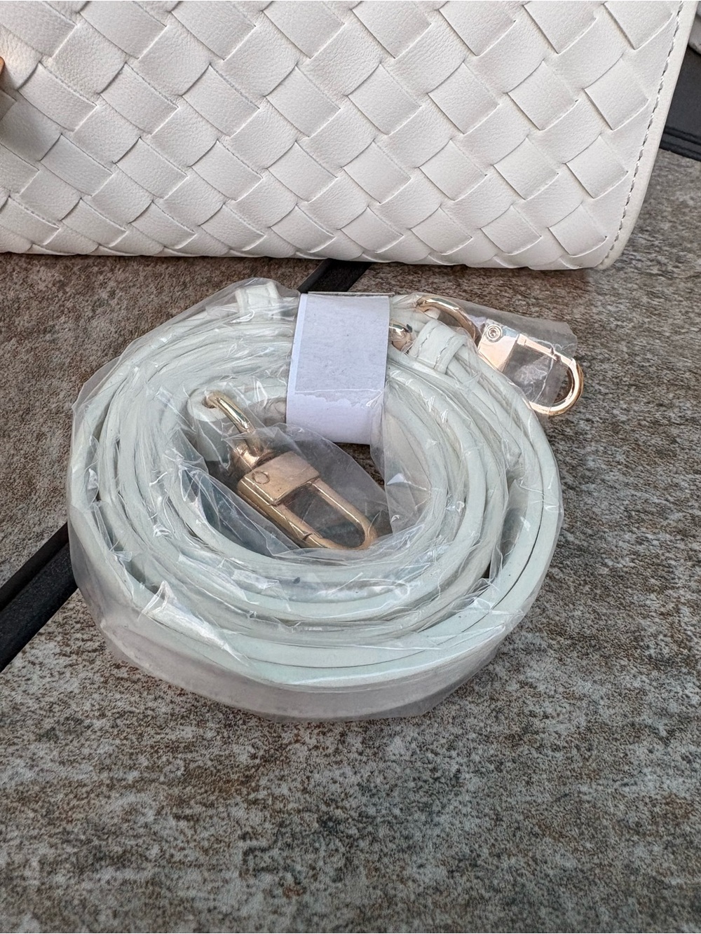 Elegant Woven Leather Top-Handle Clutch Cream - Picture 5 of 11